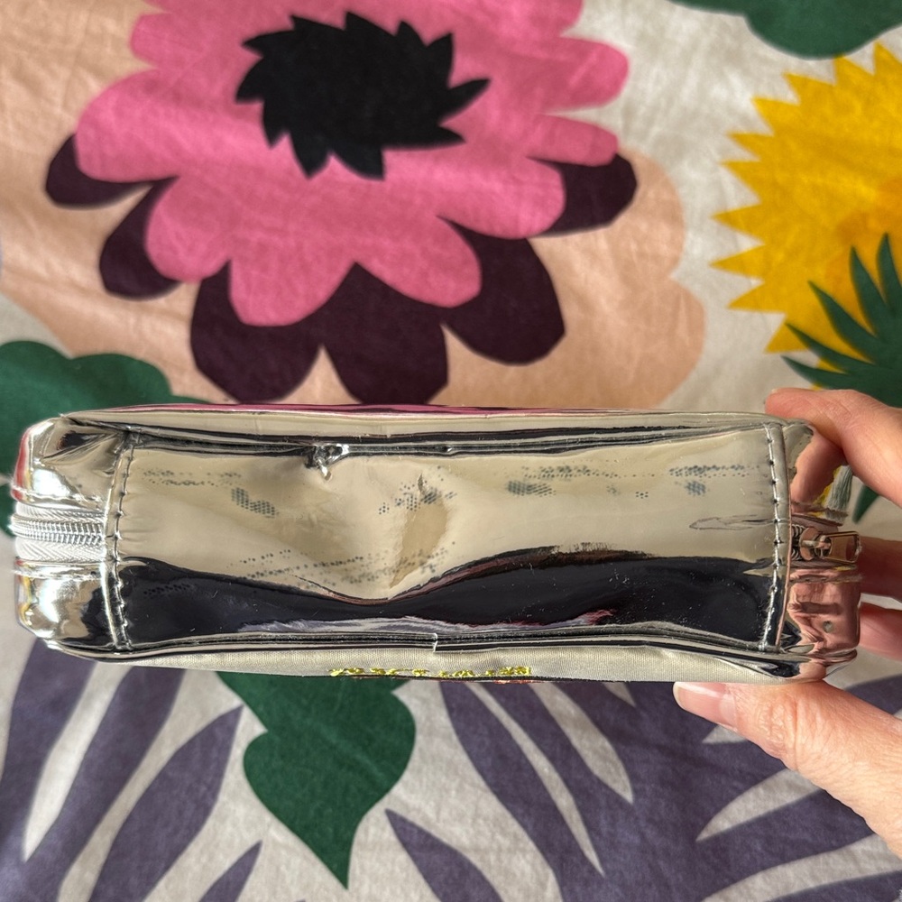 Sardine Can Novelty Clutch - Picture 3 of 4